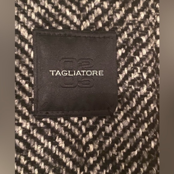 TAGLIATORE 02-05 unisex 
Coat 100% Italian Coat 
8 (US) - Black (44) - Picture 10 of 16